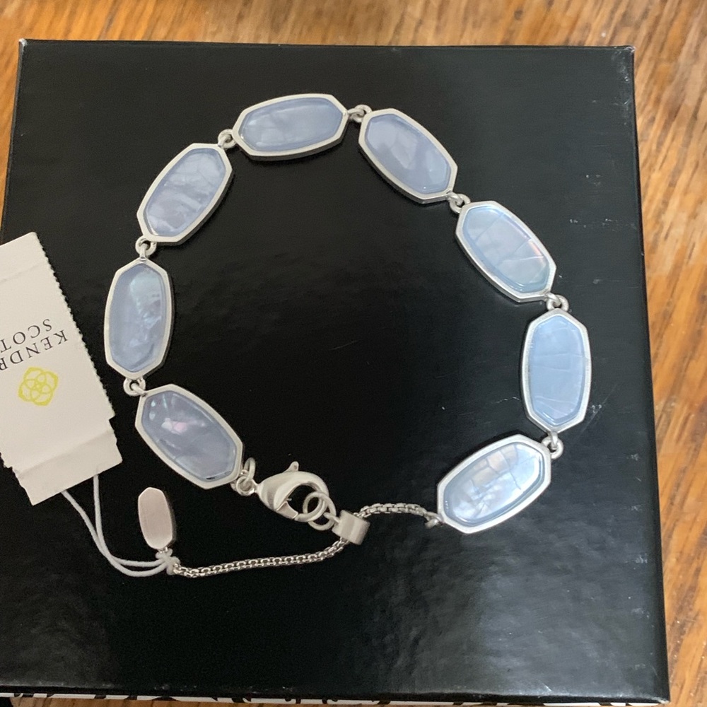 Kendra Scott Millie bracelet in sky blue illusion